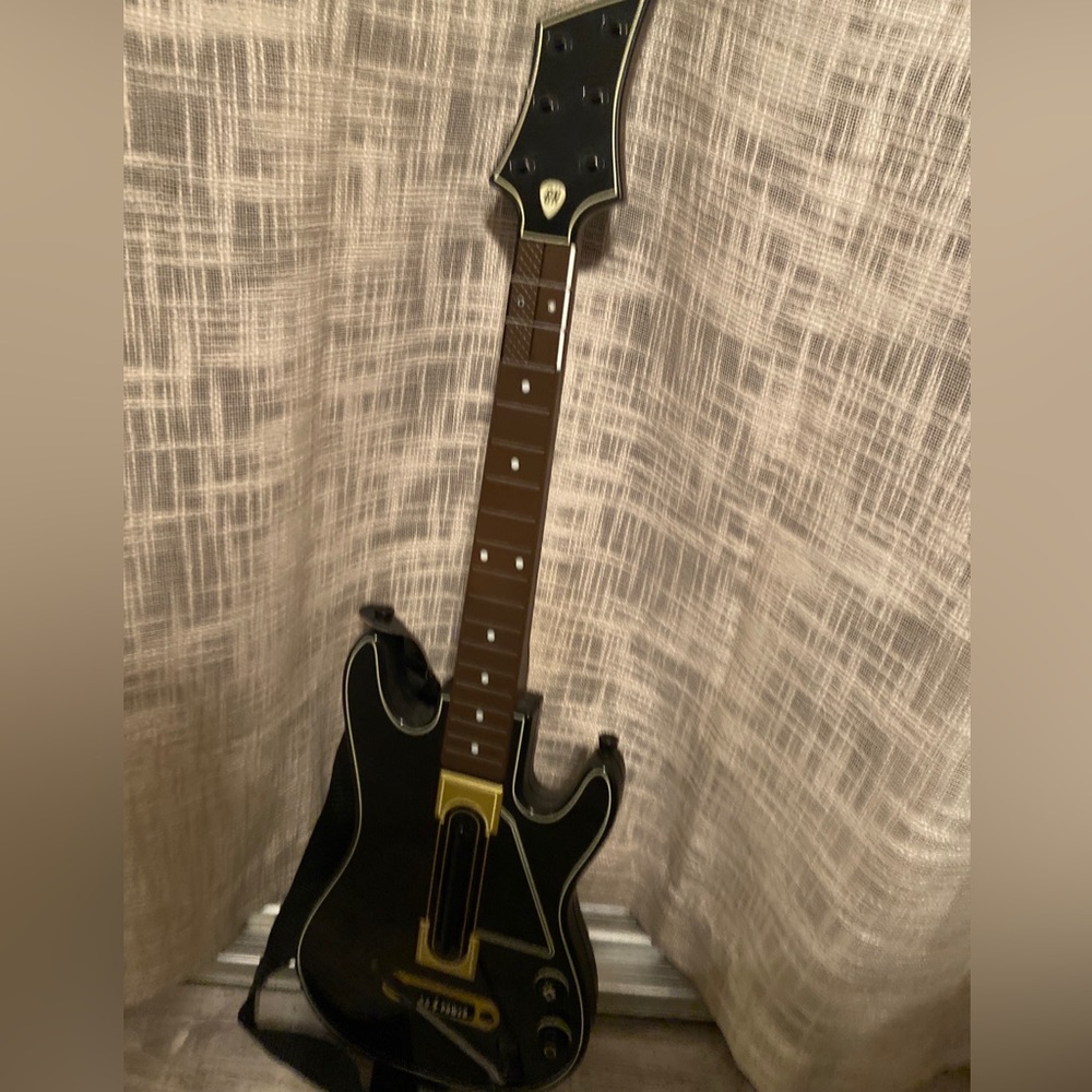 Guitar Hero guitar and game